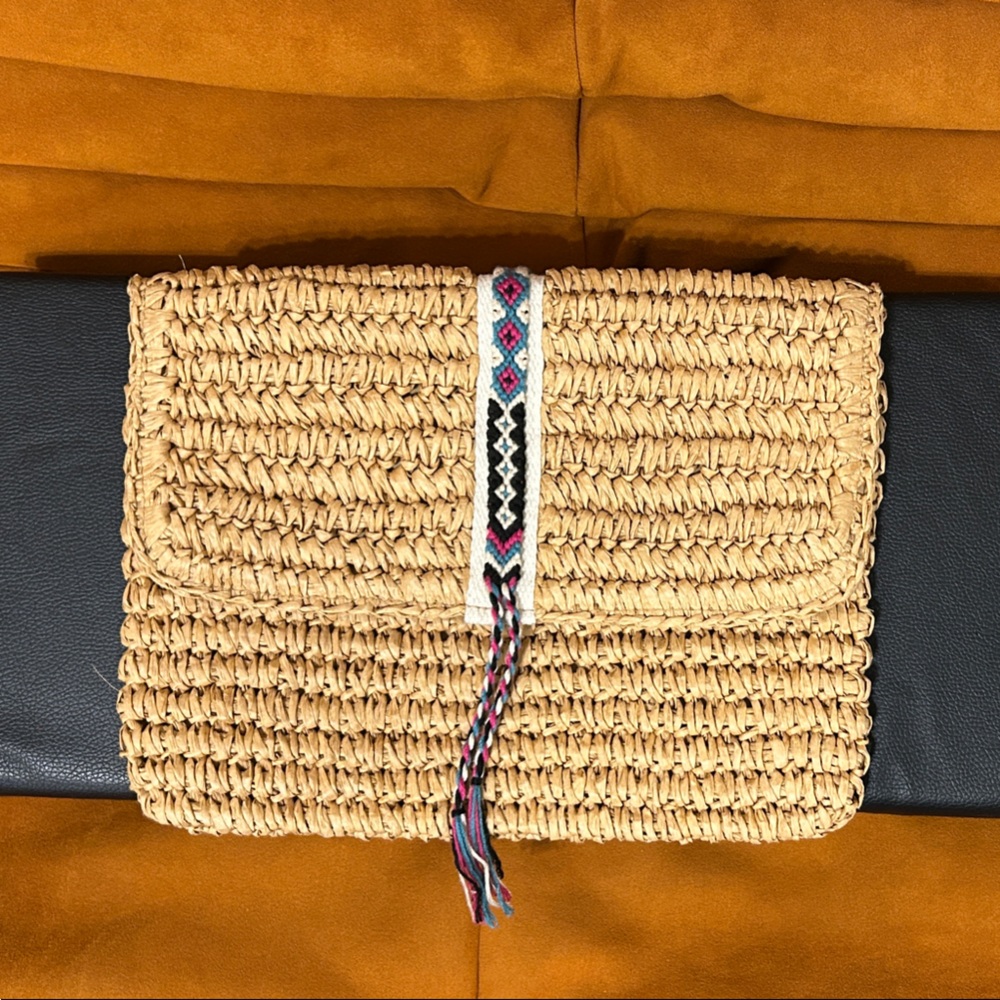 Fallon and‎ Royce Woven Straw Fold Over Clutch Handbag